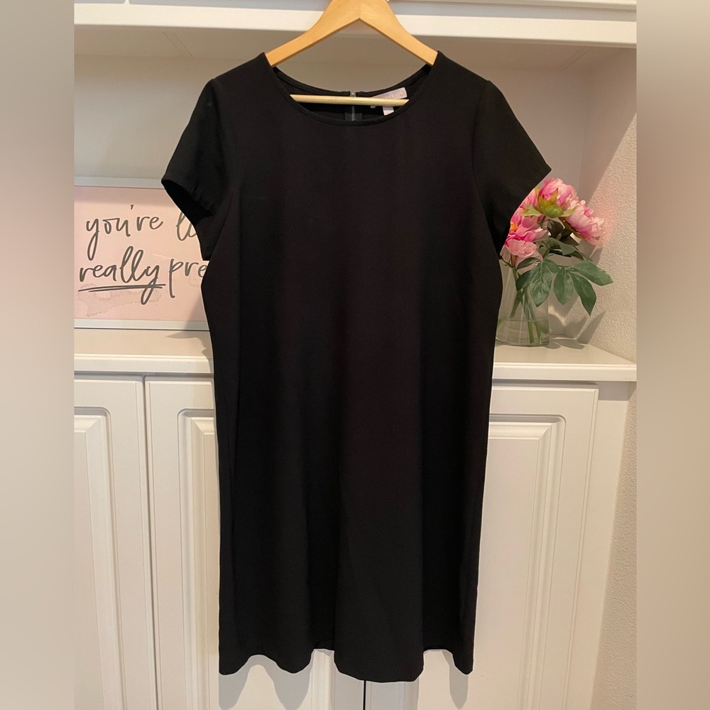 Chelsea 28 Black Shift Dress